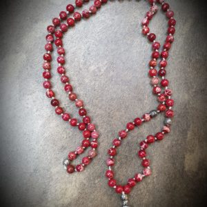 Collier mala, pierres jaspe rouge