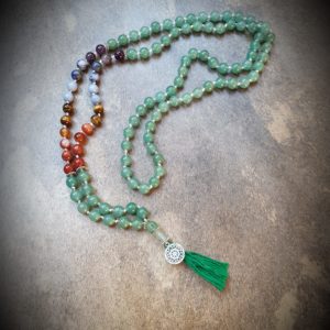 Collier mala - chakra - anahata (chakra du coeur- 4) - 8 mm