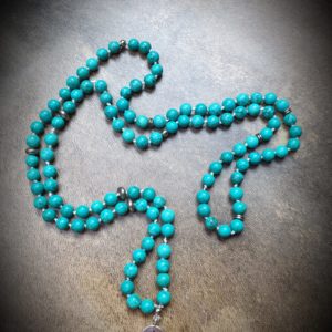 Collier mala, pierres semi-précieuses turquoise de Chine